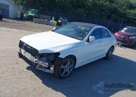 2016 Mercedes-Benz C 300 Sport 4Matic из США, поврежденный, VIN 55SWF4KBXGU104052